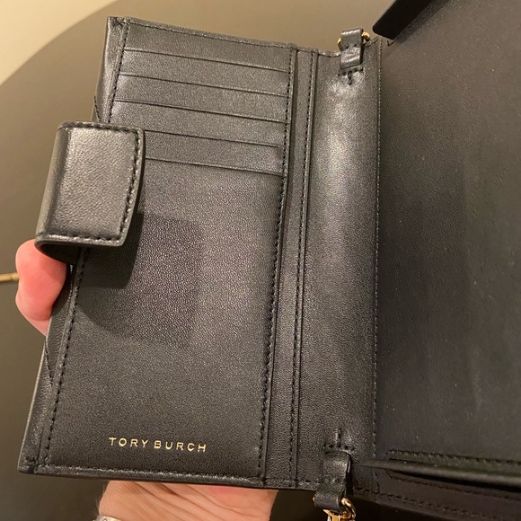 NWT authentic rare luxury minimalist Tory Burch Kira Chevron Phone Crossbody - Picture 13 of 17